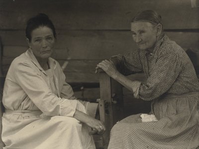[Arminda Aunt Mindy Anderson Curtis، and friend]، 1930-1934 (طباعة بلاتينية) بواسطة دوريس أولمان