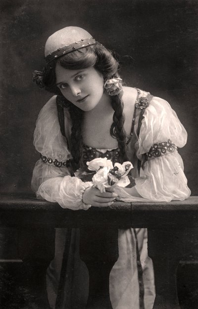 ماي آش ، ممثلة ، 1900s. بواسطة استوديوهات دوفر ستريت