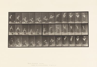 اللوحة 230. رفع سلة 30 رطل من الأرض إلى الرأس ، الخراطة ، 1885 بواسطة ايدويرد مويبريدج