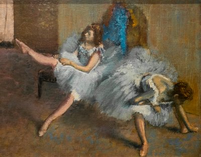 في غرفة التكرار (تفصيل). 1890-1892. زيت على قماش. بواسطة إدغار ديغا