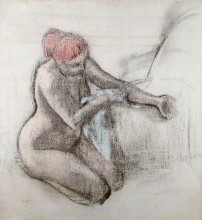 امرأة عارية تجفف نفسها بعد الحمام ، c.1898 بواسطة إدغار ديغا