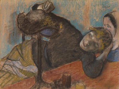 The Milliner ، c.1882 (الباستيل والفحم على ورق نسج رمادي دافئ موضوع على البني الداكن) بواسطة إدغار ديغا
