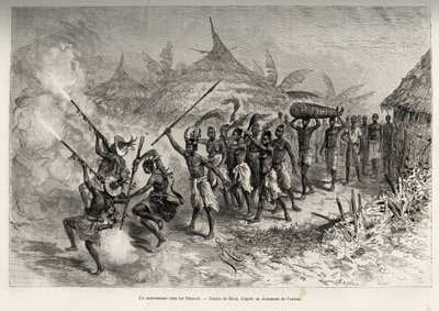 جنازة في Siene-re (Siene Re) ، في Fourou (مالي) ، يعبر الموكب الجنائزي القرية ، بقيادة رجال مسلحين من عائلة المتوفى ، وتتبع النساء اللائي يرتدين ذيول الأبقار وجسد المتوفى ، المقيدين في حصيرة. نقش ريو للتوضيح بواسطة إدوارد ريو
