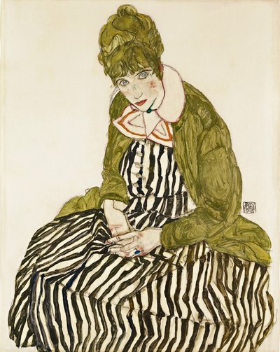 إديث شييل في فستان مخطط ، جالسة. عمل إيغون شييل (1890-1918) بقلم رصاص وغواش على ورق بواسطة ايغون شييل