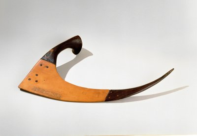 منجل احتفالي للعامل الميداني لأمون أمنمحات ، المملكة الحديثة ، c.1479-1425 قبل الميلاد (خشب) بواسطة الأسرة الثامنة عشر المصرية