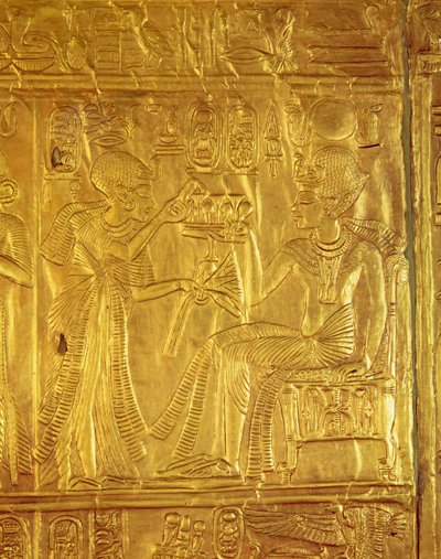 تفاصيل من المزار الذهبي ، من مقبرة توت عنخ آمون (c.1370-1352 قبل الميلاد) المملكة الجديدة (الخشب المغطى بالجيسو المغطى بالورق الذهبي) بواسطة الأسرة الثامنة عشر المصرية