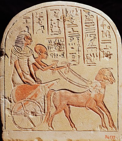 لوحة تصور ناسخًا يقود عربة ، من تل العمارنة ، المملكة الحديثة ، c.1353-1337 قبل الميلاد بواسطة الأسرة الثامنة عشر المصرية