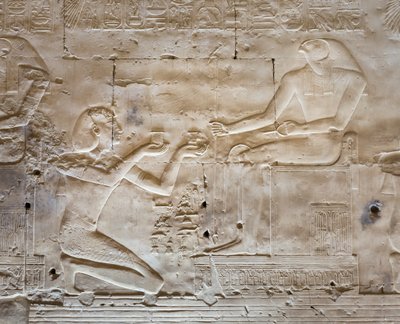 Basrelief ، معبد سيتي الأول ، أبيدوس ، مصر بواسطة الأسرة المصرية التاسعة عشرة