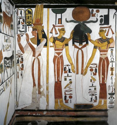 Egypt, Thebes, Luxor, Valley of the Queens, Tomb of Nefertari, Annex to antechamber, Mural paintings, Queen before divine entity representing Osiris resting in Ra in circle of goddesses Isis and Nephthy بواسطة الأسرة المصرية التاسعة عشرة