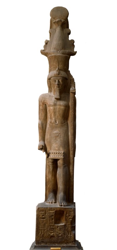 الآثار المصرية: تمثال للفرعون سيثي الثاني (سيتي أو سيتي) (1200-1194 قبل الميلاد) من الأسرة التاسعة عشر باللون الوردي ، ويحمل صولجانًا عليه رمز الإله آمون ديم. 465 سم. المتحف المصري بتورينو. بواسطة الأسرة المصرية التاسعة عشرة