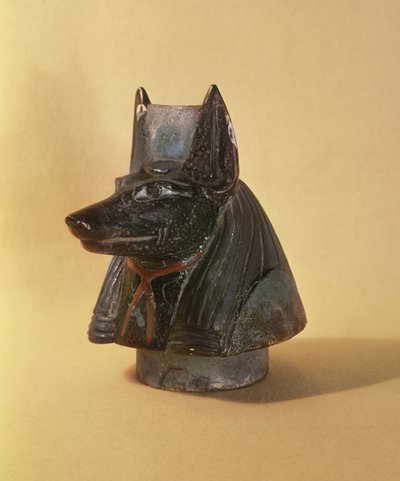 سدادة من برطمان كانبوي على شكل رأس دعامة ، المملكة الحديثة (سيراميك) بواسطة Egyptian 19th Dynasty