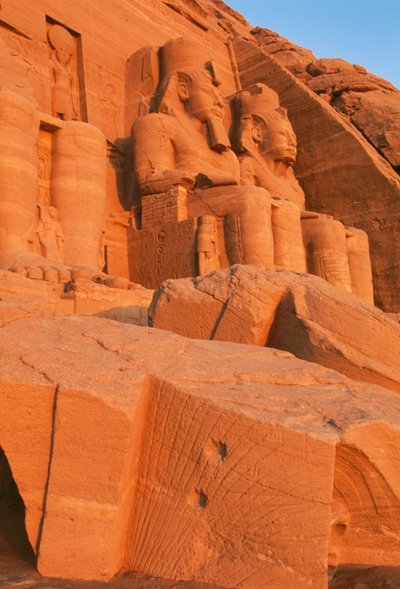  بواسطة الأسرة المصرية التاسعة عشرة