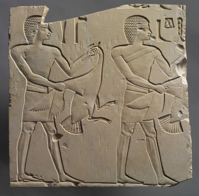 النبي والقسيم الكاهن مع قرابين الإوز الحي ، حوالي 667-647 ق بواسطة الأسرة المصرية السادسة والعشرون