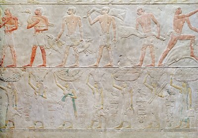 نقش يصور الأشخاص الذين يحملون قرابين من الطعام ، من مصطبة أخطيتب ، المملكة القديمة ، حوالي 2400 قبل الميلاد (الحجر الجيري المطلي) بواسطة الأسرة الخامسة المصرية