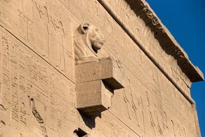 الأنتيكيت المصري: رأس أسد مرغر ، معبد حتحور ، دندرة ، مصر بواسطة الفترة البطلمية المصرية