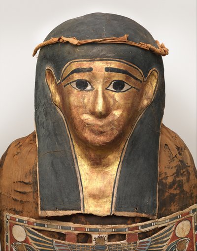 مومياء نيسمين (تفاصيل قناع مومياء مع إكليل نباتي) ، 200-30 قبل الميلاد بواسطة الفترة البطلمية المصرية