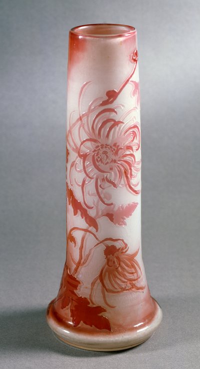 Double glass vase with red chrysanthemum decoration, ca 1900, France بواسطة اميل جالي