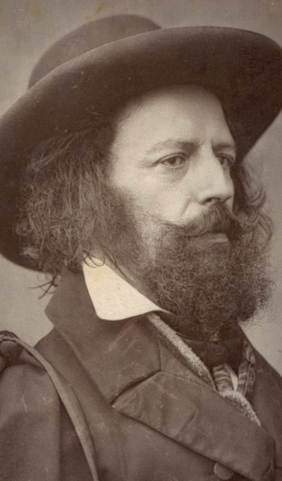 Alfred Lord Tennyson, poet, portrait (b/w photo) بواسطة مصور انجليزى