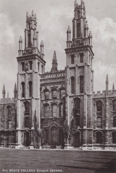 All Souls College Quadrangle Oxford بواسطة مصور انجليزى