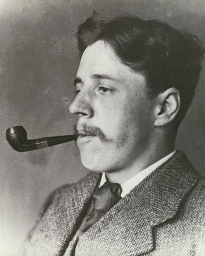 Arnold Bennett, smoking a pipe, portrait (b/w photo) بواسطة مصور انجليزى