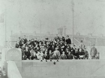 نفق بلاكوال: تجمع الحشد في حفل الافتتاح ، 1897 بواسطة مصور انجليزى
