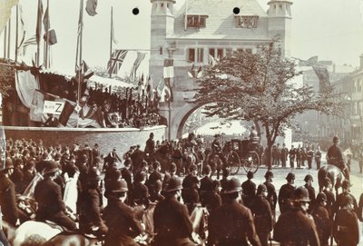 نفق بلاكوال: pagentry مثل أمير ويلز ، في وقت لاحق الملك إدوارد السابع ، والأميرة الإسكندرية يحضرون الافتتاح الاحتفالي للنفق ، 1897 بواسطة مصور انجليزى