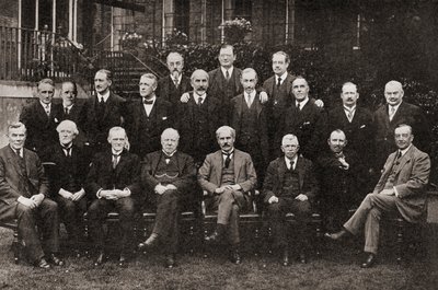 بريطانيا أول حكومة عمالية في عام 1924 ، من قصة خمس وعشرون سنة ، نشرت عام 1935 بواسطة مصور انجليزى