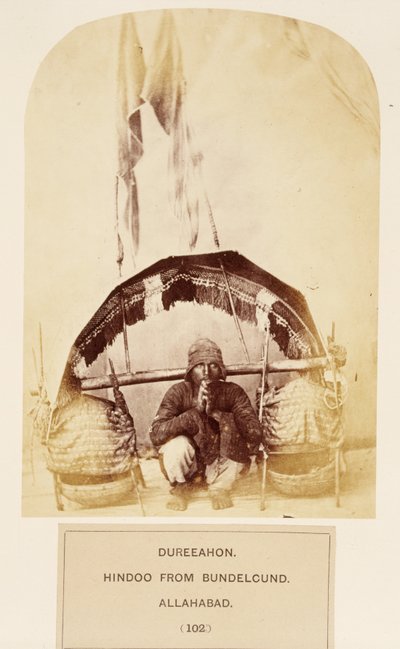 Dureeahon ، Hindoo من Bundelcund ، Allahabad ، من The People of India ، بقلم J. Forbes Watson ، تم نشره عام 1868 (طبعة زخرفية) بواسطة مصور انجليزى