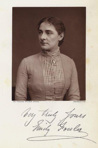 Emily Fowler (b/w photo) بواسطة مصور انجليزى
