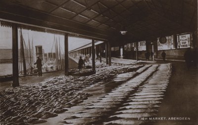 سوق السمك ، أبردين ، اسكتلندا (صورة b / w) بواسطة مصور انجليزى