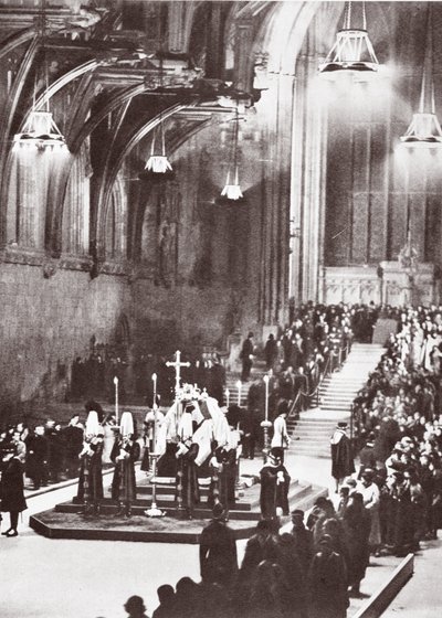جورج الخامس ملقى في ولاية وستمنستر هول ، 1936 بواسطة مصور انجليزى