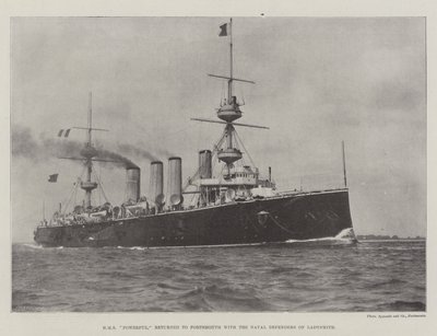 عاد HMS Powerful إلى بورتسموث مع المدافعين البحريين عن Ladysmith بواسطة مصور انجليزى
