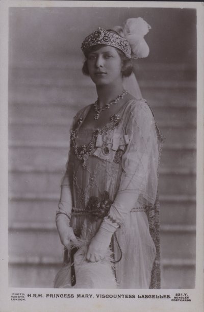 HRH Princess Mary, Viscountess Lascelles (b/w photo) بواسطة مصور انجليزى