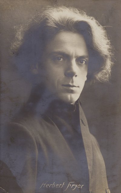 هربرت فراير ، ملحن وعازف بيانو إنجليزي (1877-1957) بواسطة مصور انجليزى