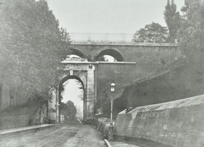 Highgate Archway ، جسر طريق أرشواي: منظر عام للجسر القديم ، 1896 بواسطة مصور انجليزى