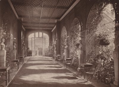 Holland House ، London: Conservatory يؤدي من Ball Room (b / w photo) بواسطة مصور انجليزى