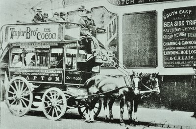 جامع تجرّه الخيول مع ركاب ، 1899 بواسطة مصور انجليزى