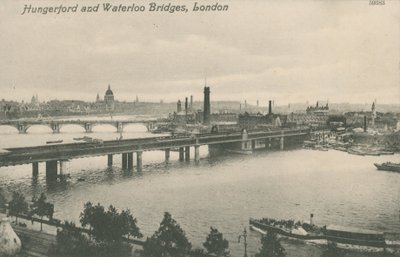 جسور Hungerford و Waterloo ، لندن بواسطة مصور انجليزى