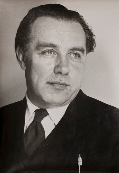 Jerzy Faczynski ، مهندس معماري بولندي جاء إلى بريطانيا كلاجئ في عام 1941 (b / w photo) بواسطة مصور انجليزى