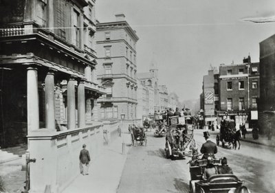 نايتسبريدج ، وستمنستر إل بي: النظر شرقاً عند بوابة ألبرت ، 1890 بواسطة مصور انجليزى
