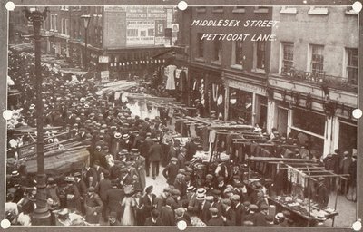 شارع ميدلسكس على Petticoat Lane بواسطة مصور انجليزى