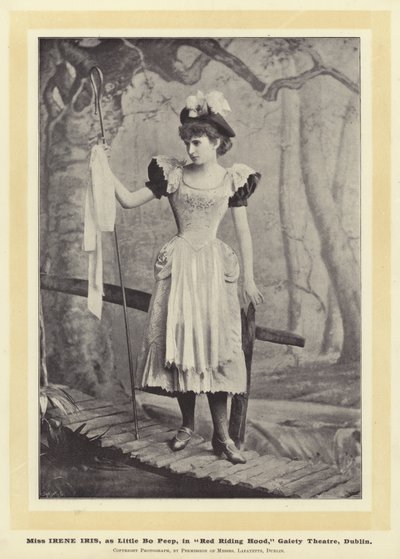 الآنسة إيرين إيريس ، مثل Little Bo Peep ، في Red Riding Hood ، مسرح Gaiety ، دبلن بواسطة مصور انجليزى