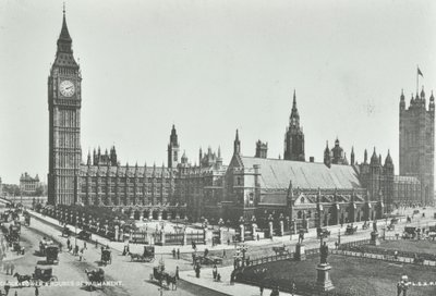 ساحة البرلمان ، وستمنستر إل بي: يتجه شرقاً إلى بيغ بن ومنازل البرلمان ، 1895 بواسطة مصور انجليزى