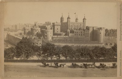 بطاقة بريدية بها صورة لبرج لندن بواسطة مصور انجليزى