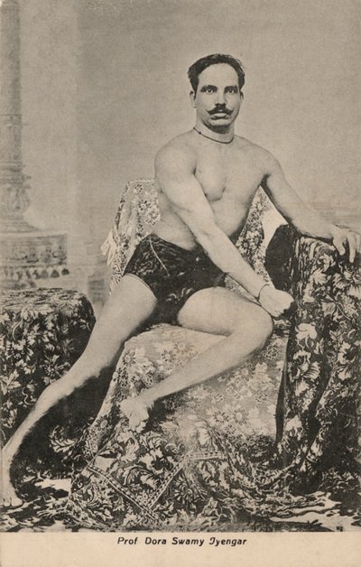 Professor Dora Swamy Iyengar (b/w photo) بواسطة مصور انجليزى