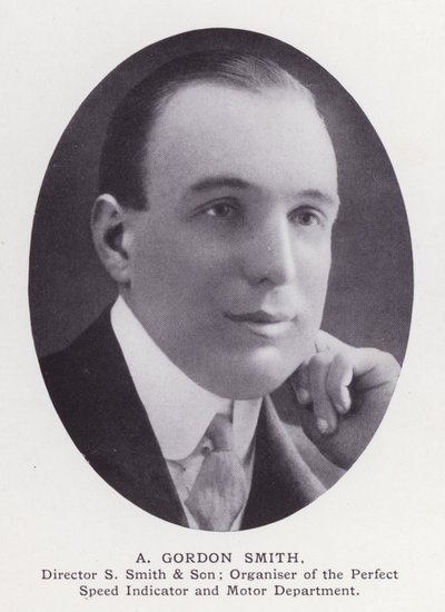 Prominent Men of London: A Gordon Smith (b/w photo) بواسطة مصور انجليزى
