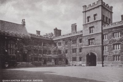 كلية Quadrangle Exeter ، أكسفورد بواسطة مصور انجليزى