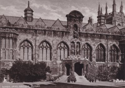 كلية Quadrangle Oriel ، أكسفورد بواسطة مصور انجليزى