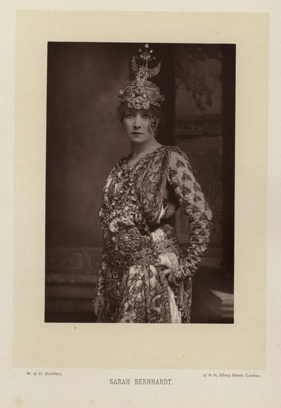 سارة برنهاردت بواسطة مصور انجليزى