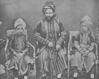 صهر وأحفاد السلطان شاه جهان ، بيجوم بوبال (النقش) بواسطة مصور انجليزى
